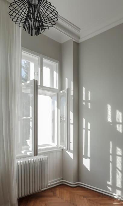 Viennese Jewel I 120 M² I Quiet Area Vienna