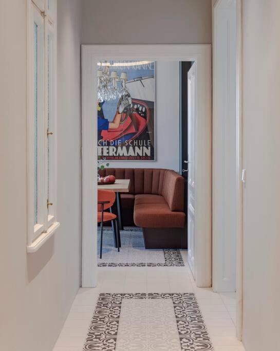 Apartment Viennese Jewel I 120 M² I Quiet Area